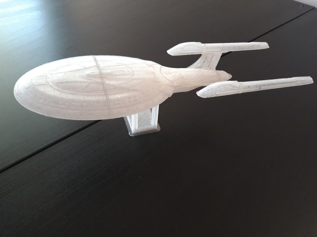 Star Trek Enterprise E (easy print remix + simple stand)