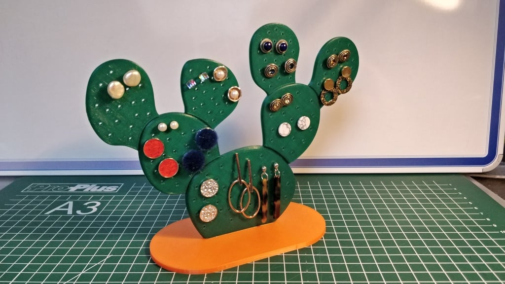 Cactus earring holder