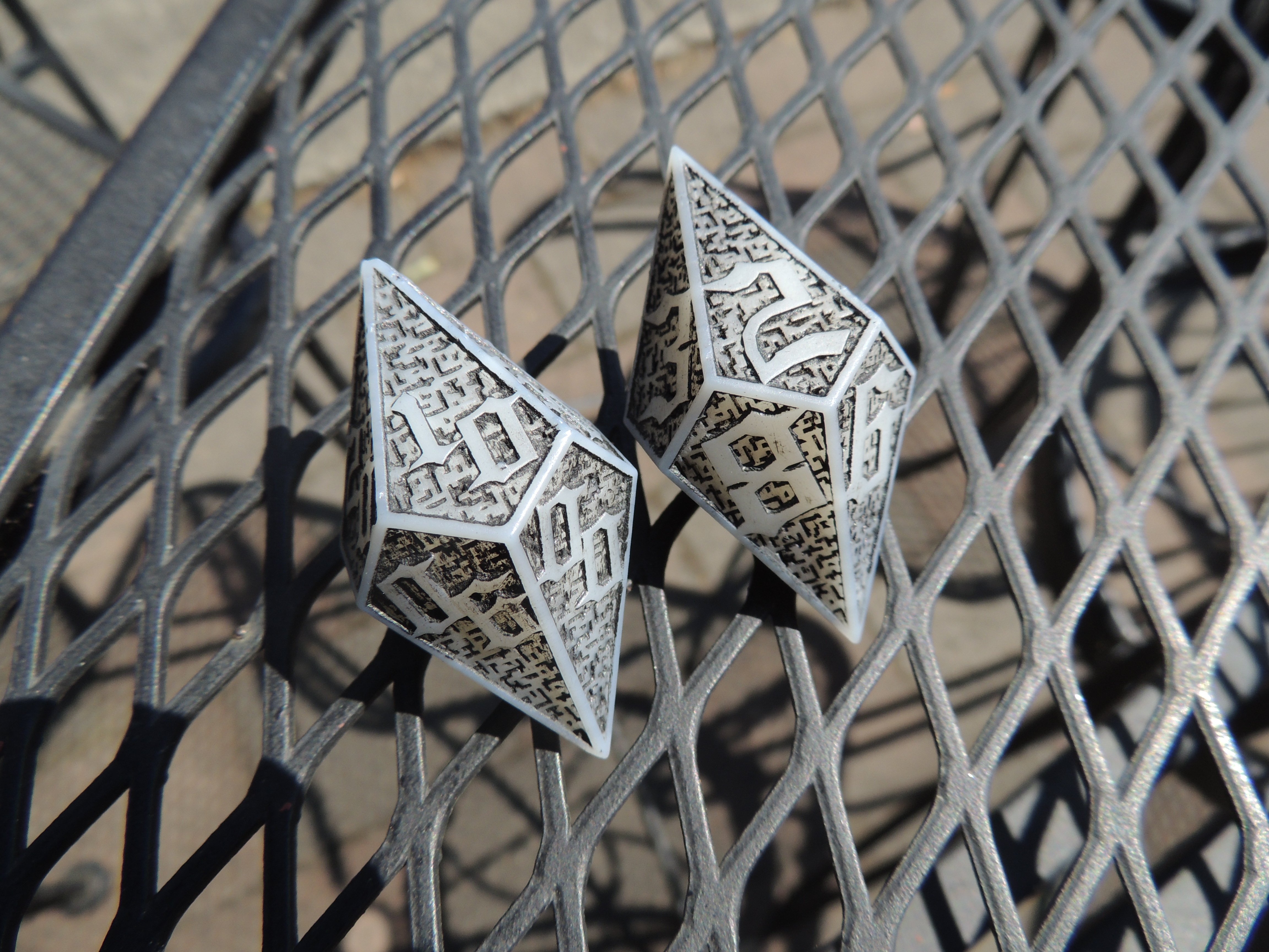 Hedron 10 Sided Dice - Life Counter