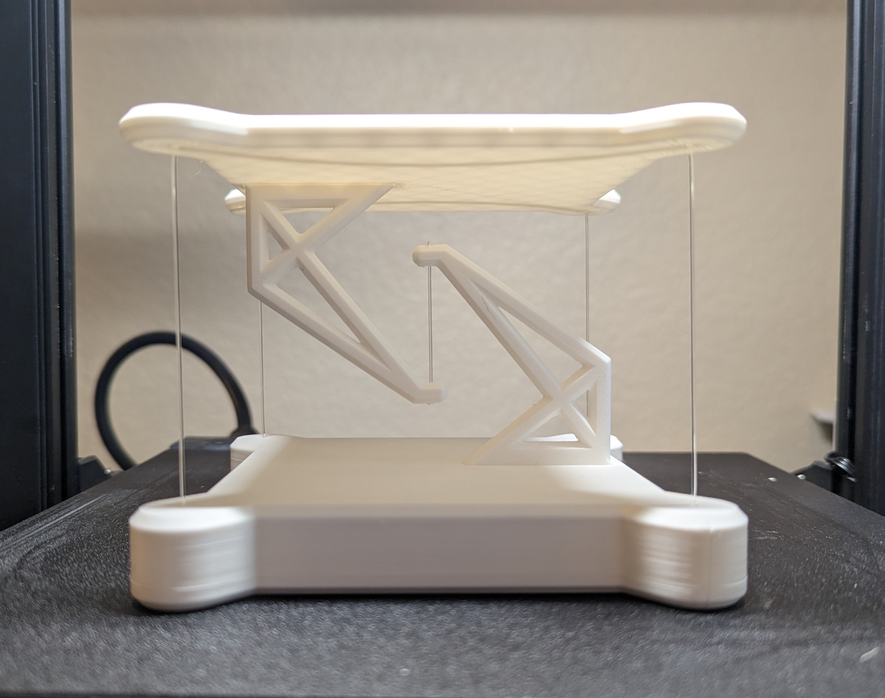 Ratcheting Tensegrity Table