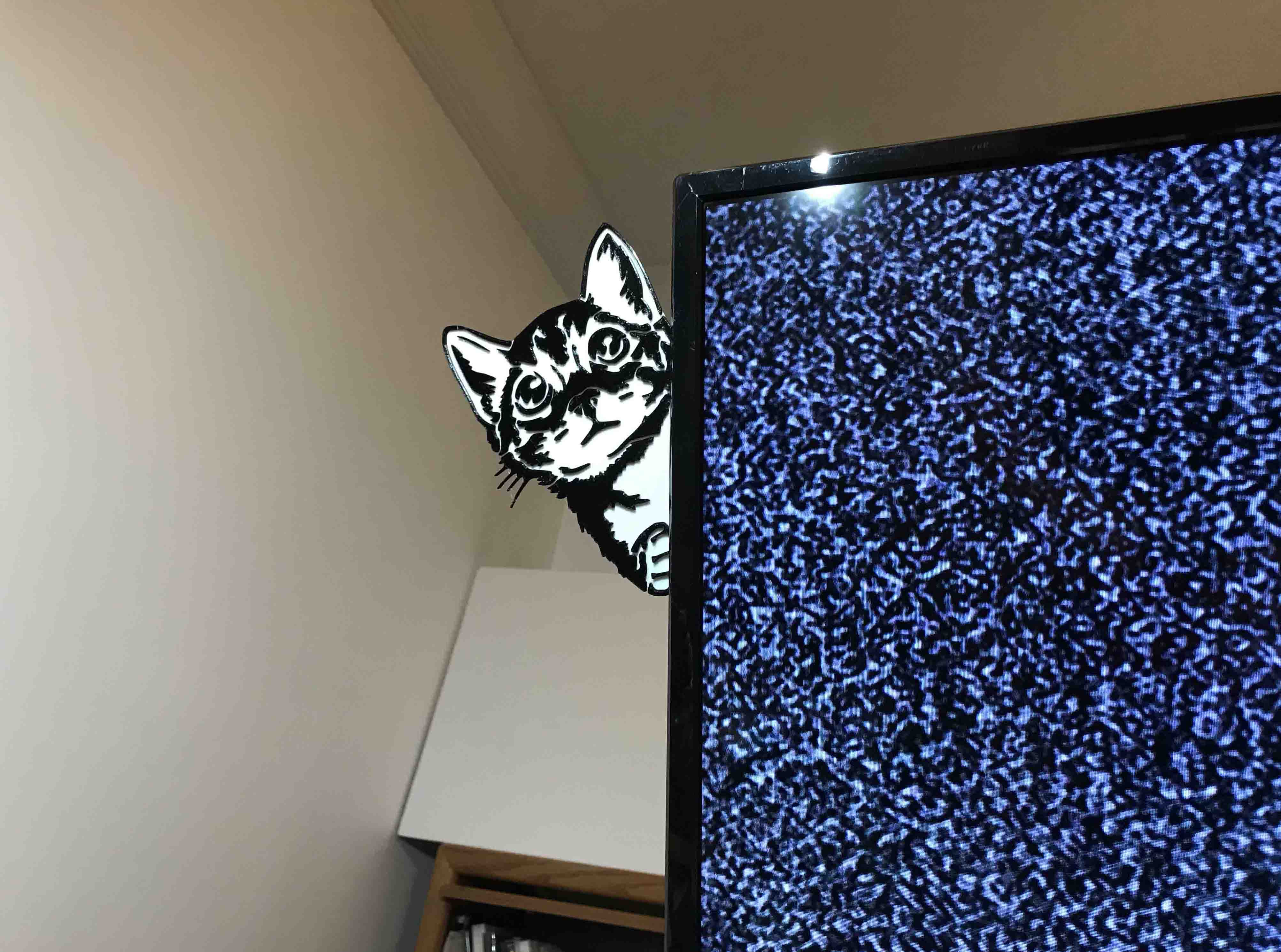 Peeking Kitten to mount on door or furniture