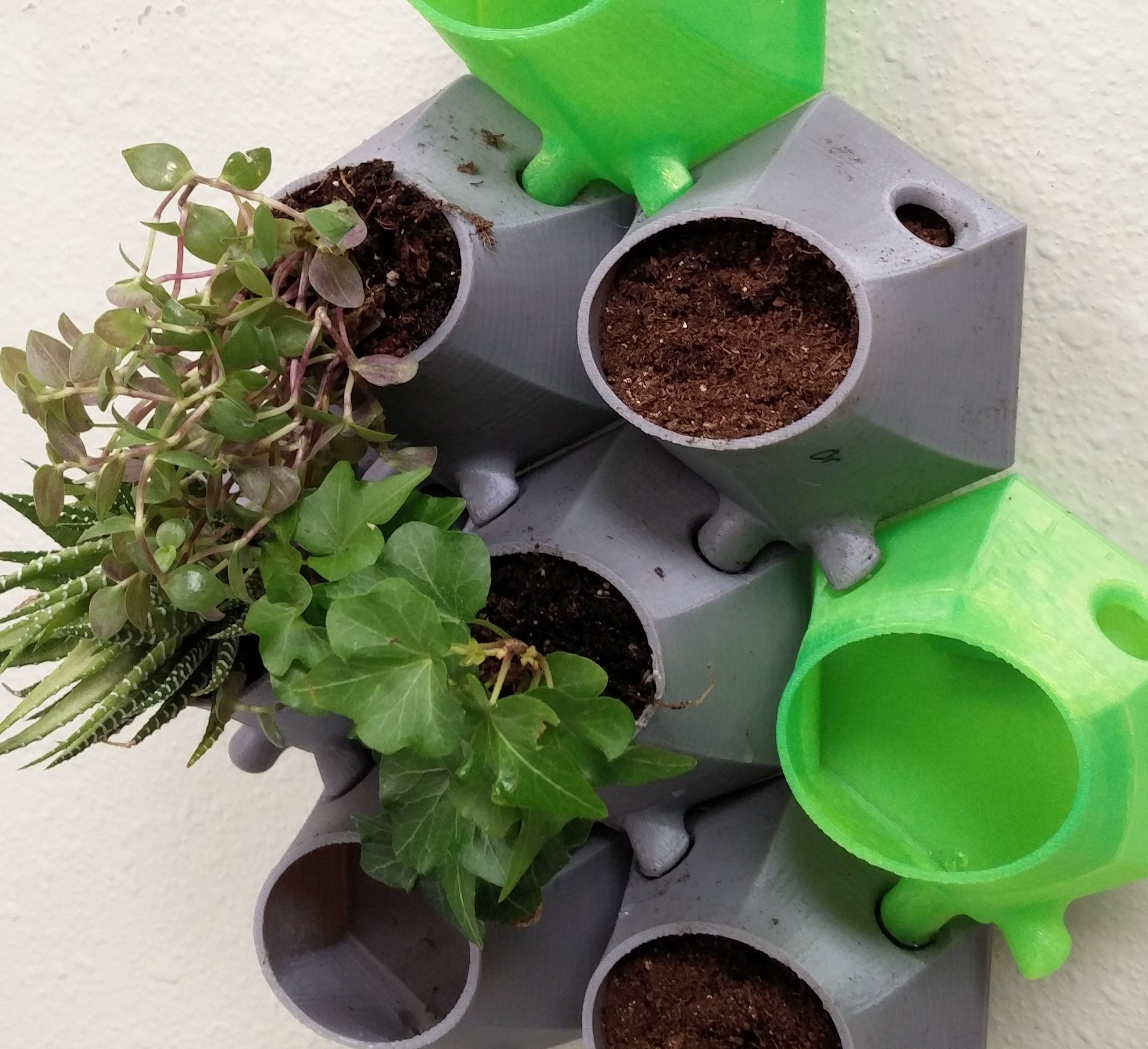 Wallony Vertical Planters