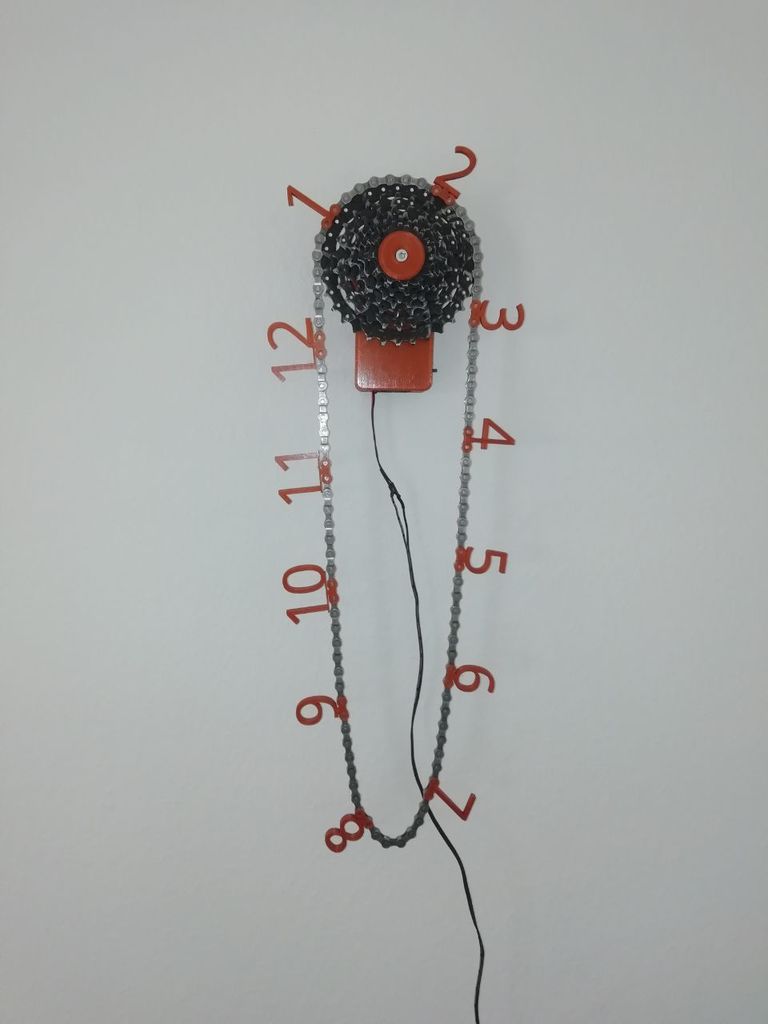 DIY bicycle chain clock - upcycled!