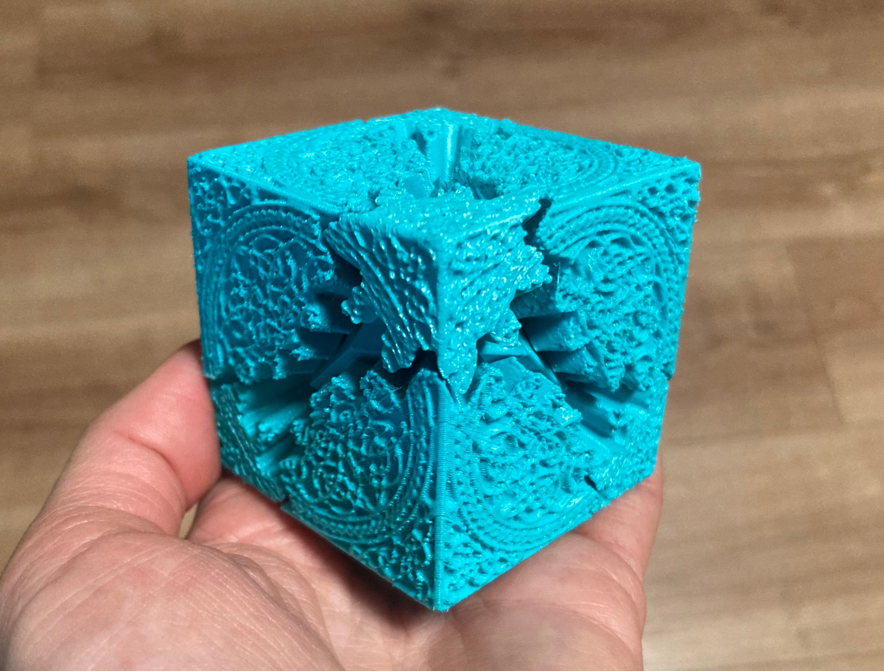 Celtic gear cube Fixed detail