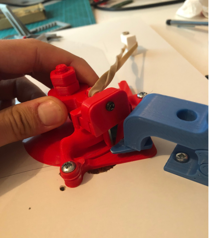 Corner Cutter (Scalpel Blade ; Covid Plastic Cover Cutter)