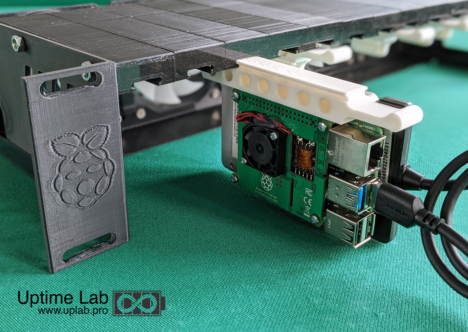Raspberry Pi 4 2U rack-mount Mark III for 14 Pi with 2.5" SSD