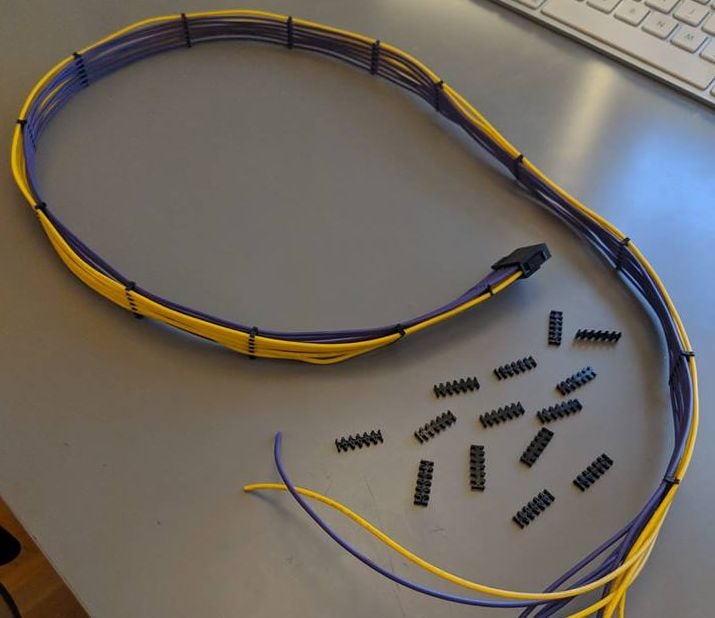 Customizable Cable Comb