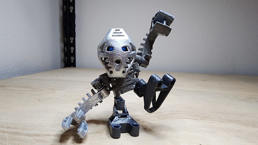 Bionicle New Tohunga torso and foot design for matoran