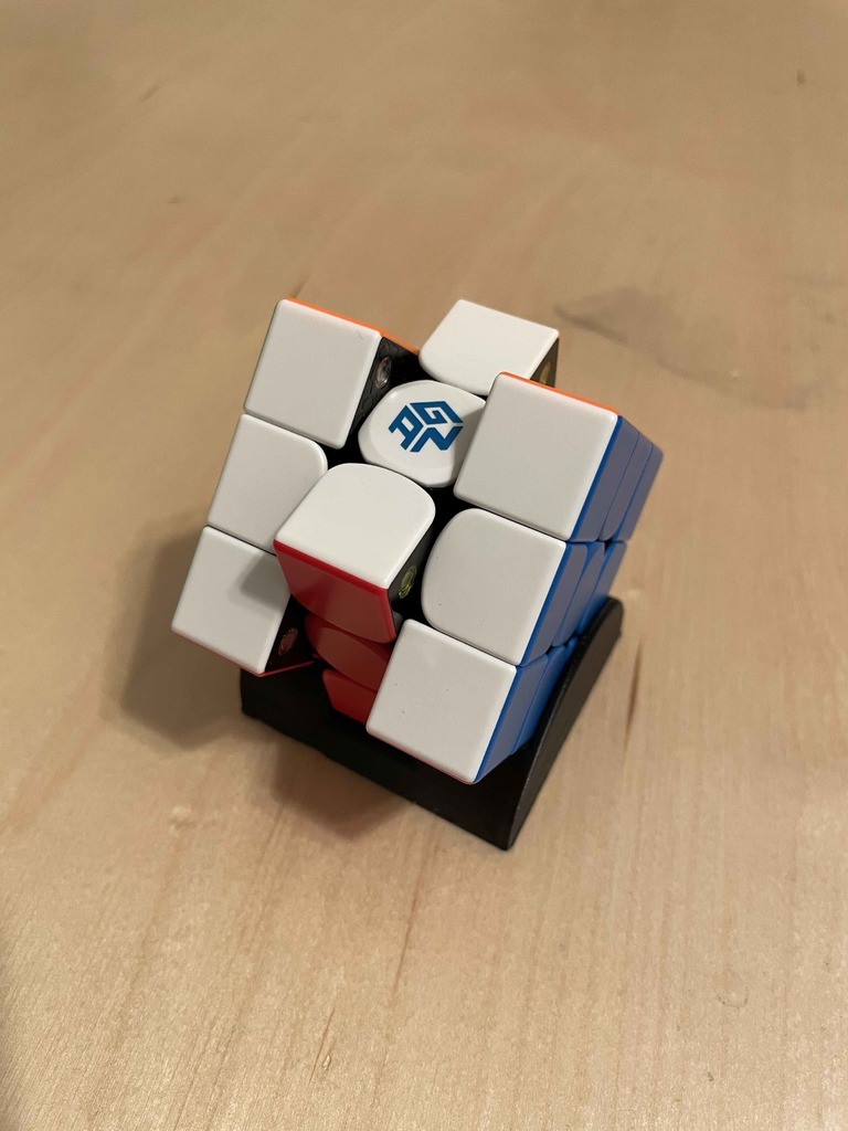 Puzzle Cube Stand