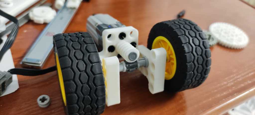 LEGO Technic worm gear housing