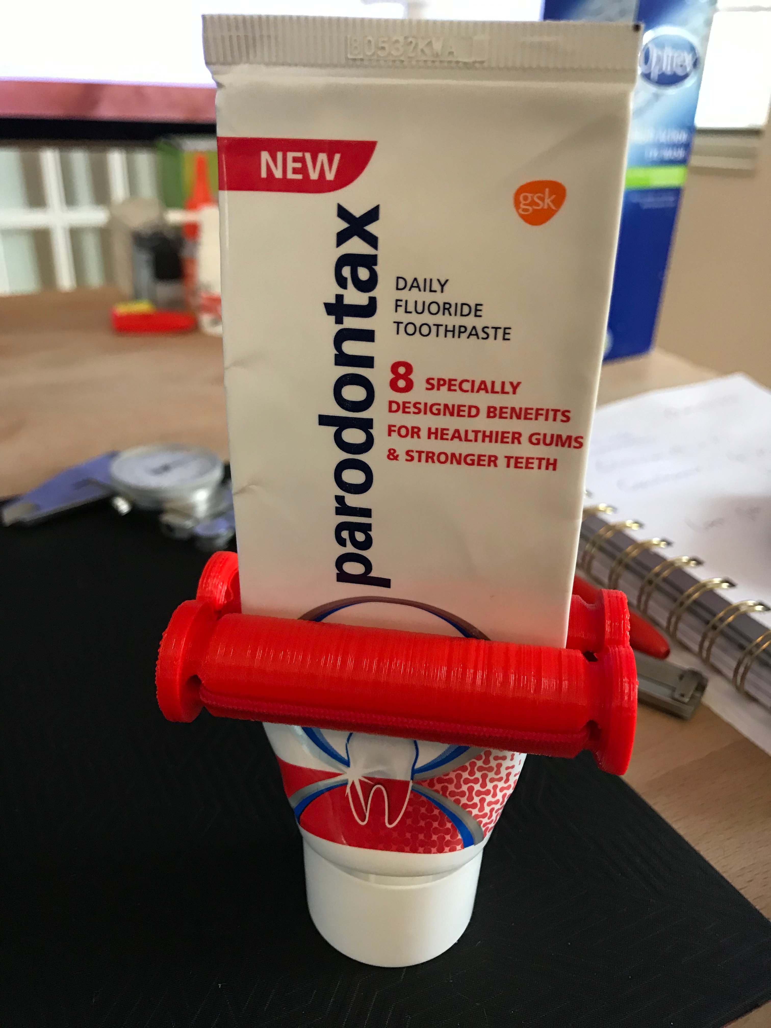 EeZee SqueeZee (Tooth Paste Squeezer That Actually Works)