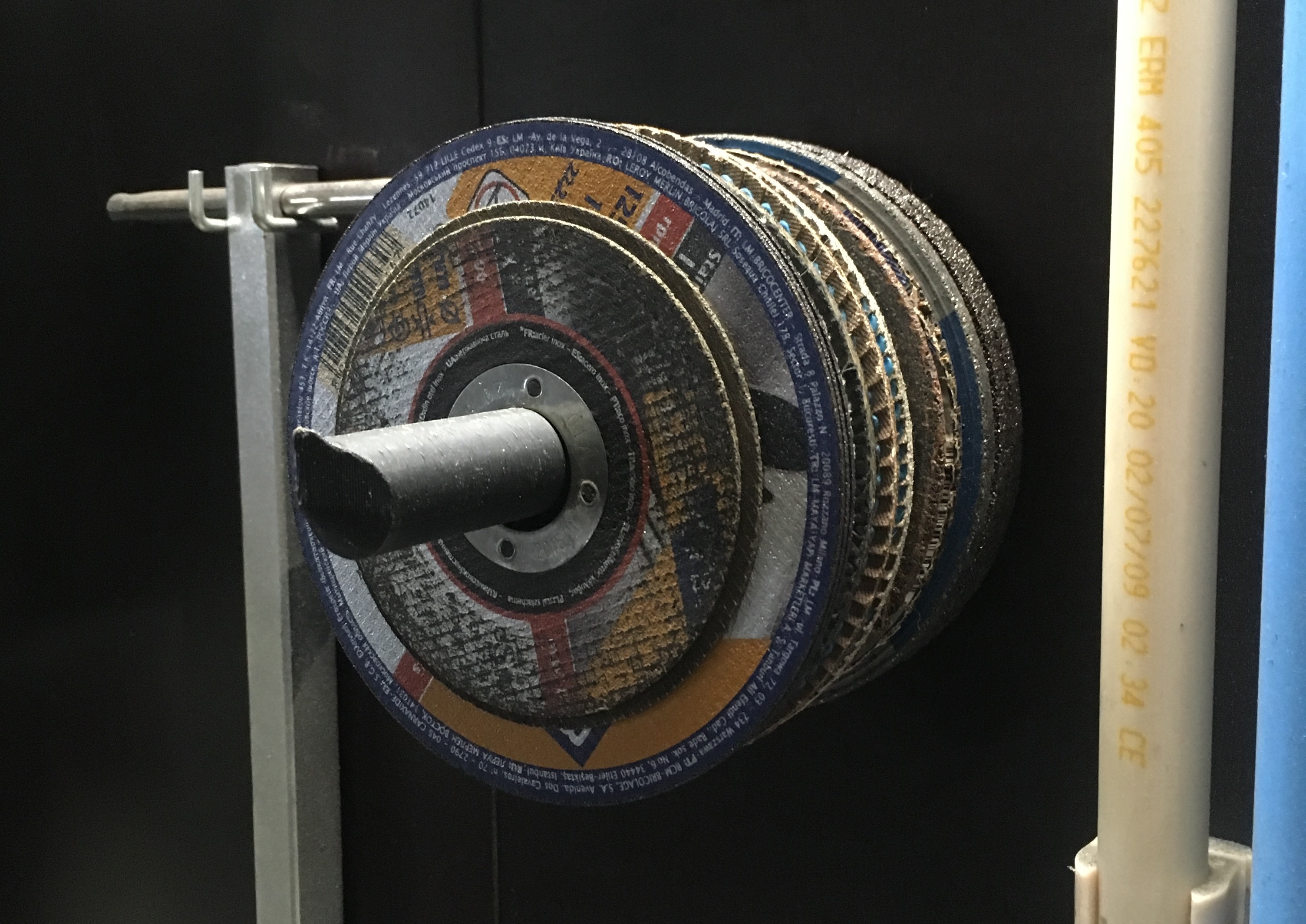 Grinder Disk Dispenser