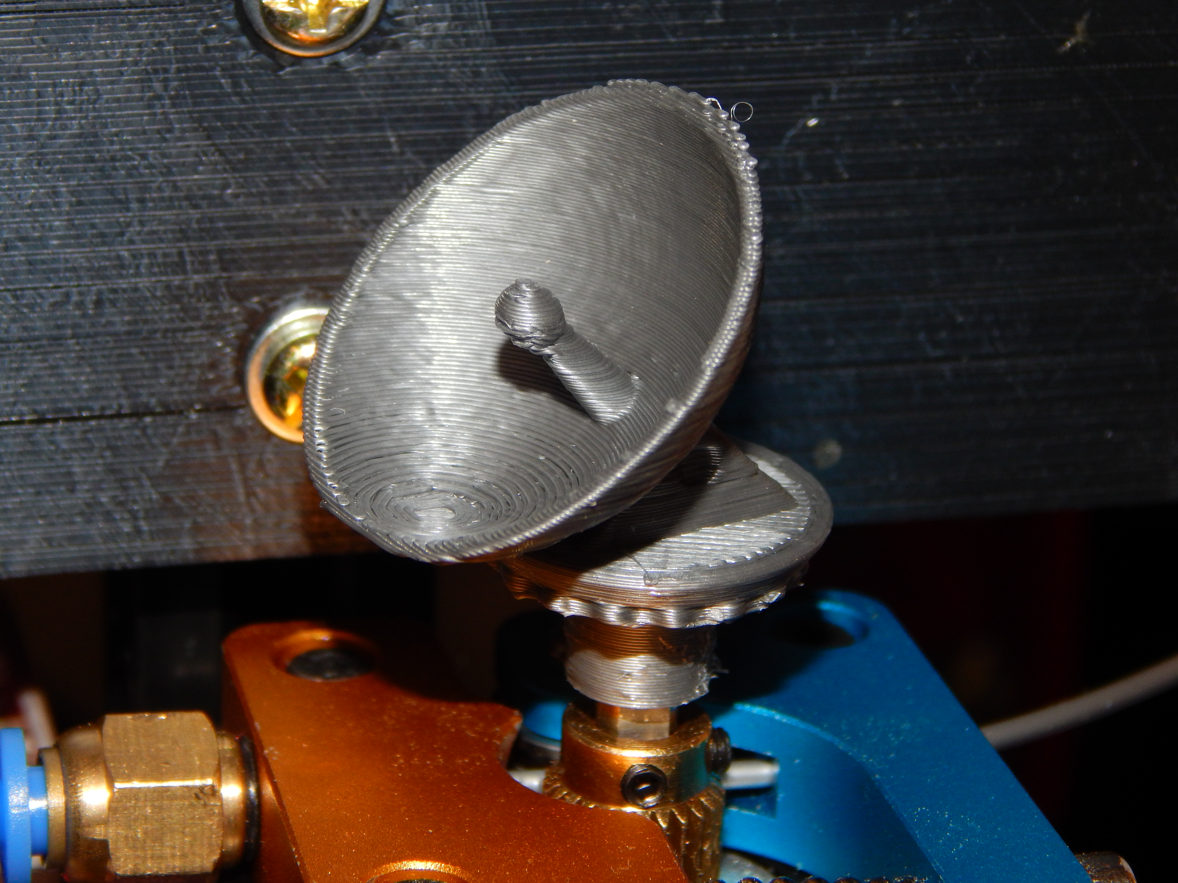 Simplified Rotating Communication Dish Extruder Visualizer