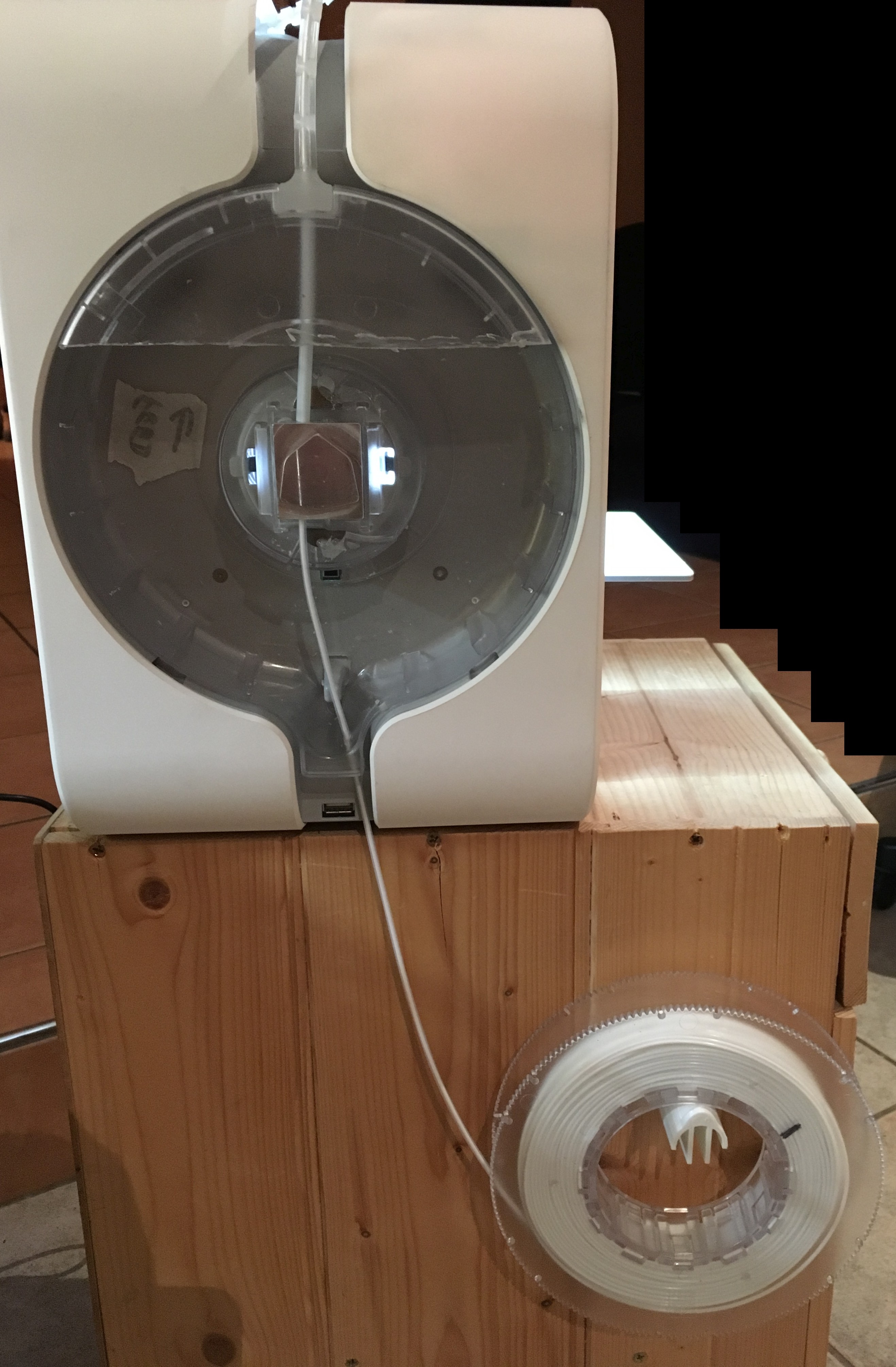 Cube 3 spool holder