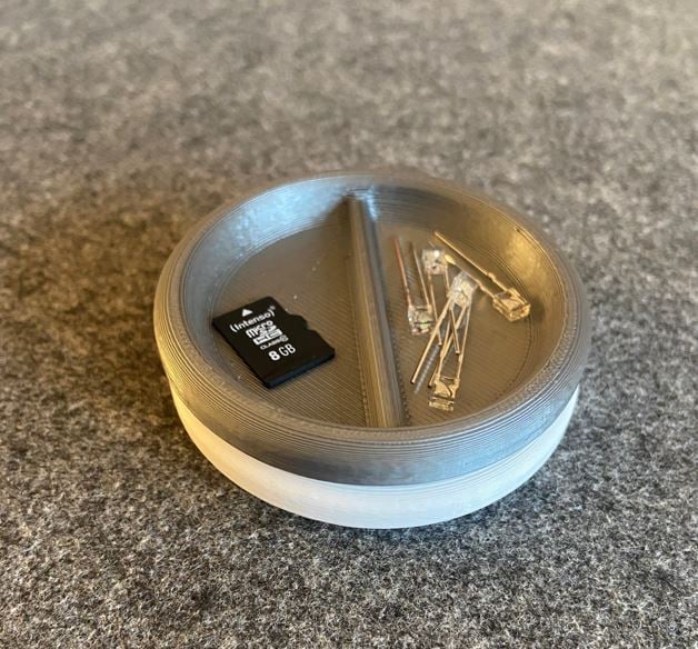 Stackable round organizers