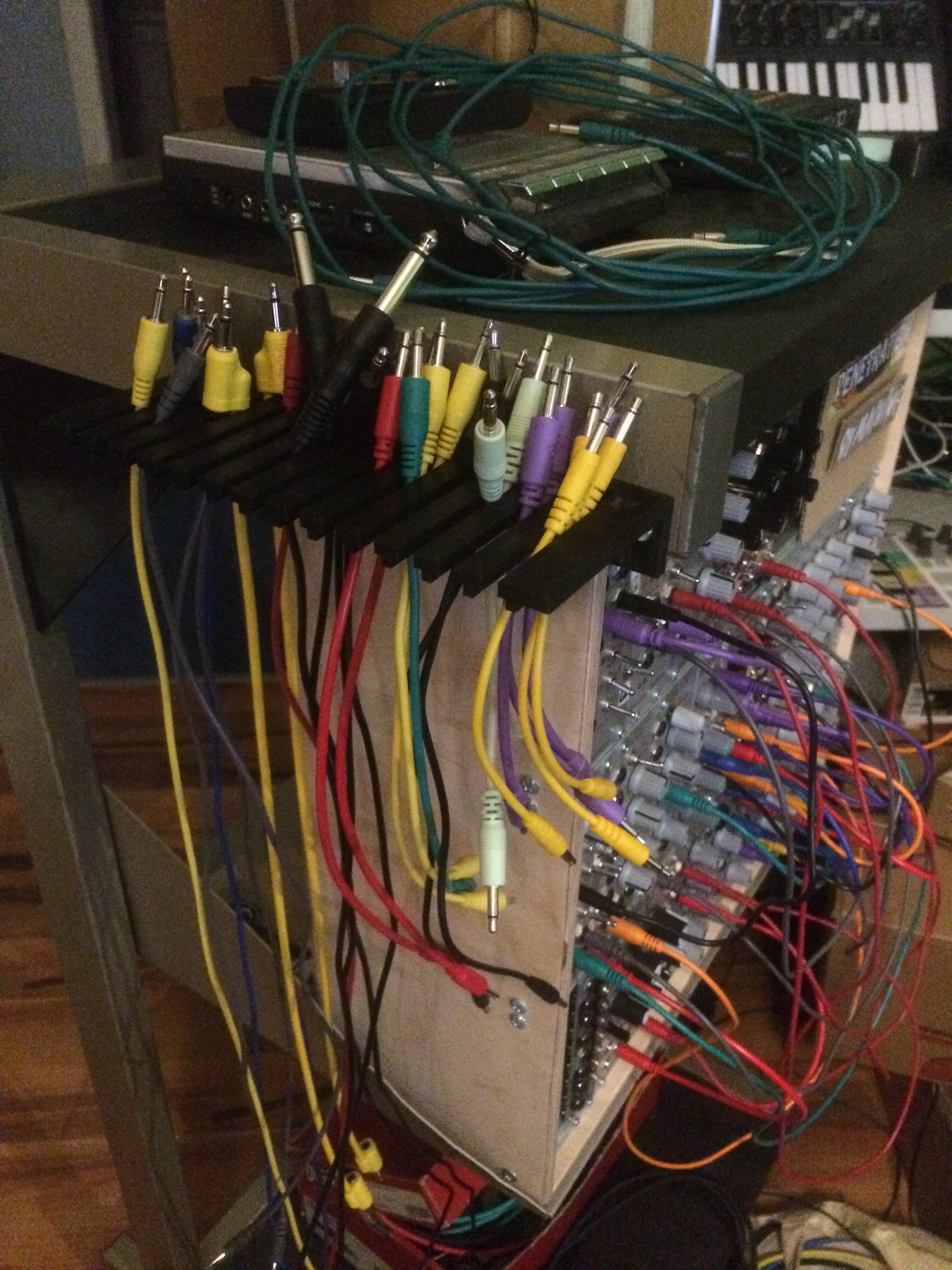 Eurorack Cable Holder (3,5mm jack)