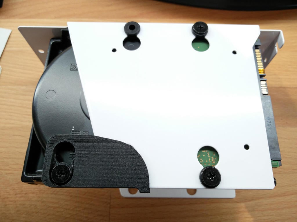 Fractal Design Node 304 case HDD mounting adapter