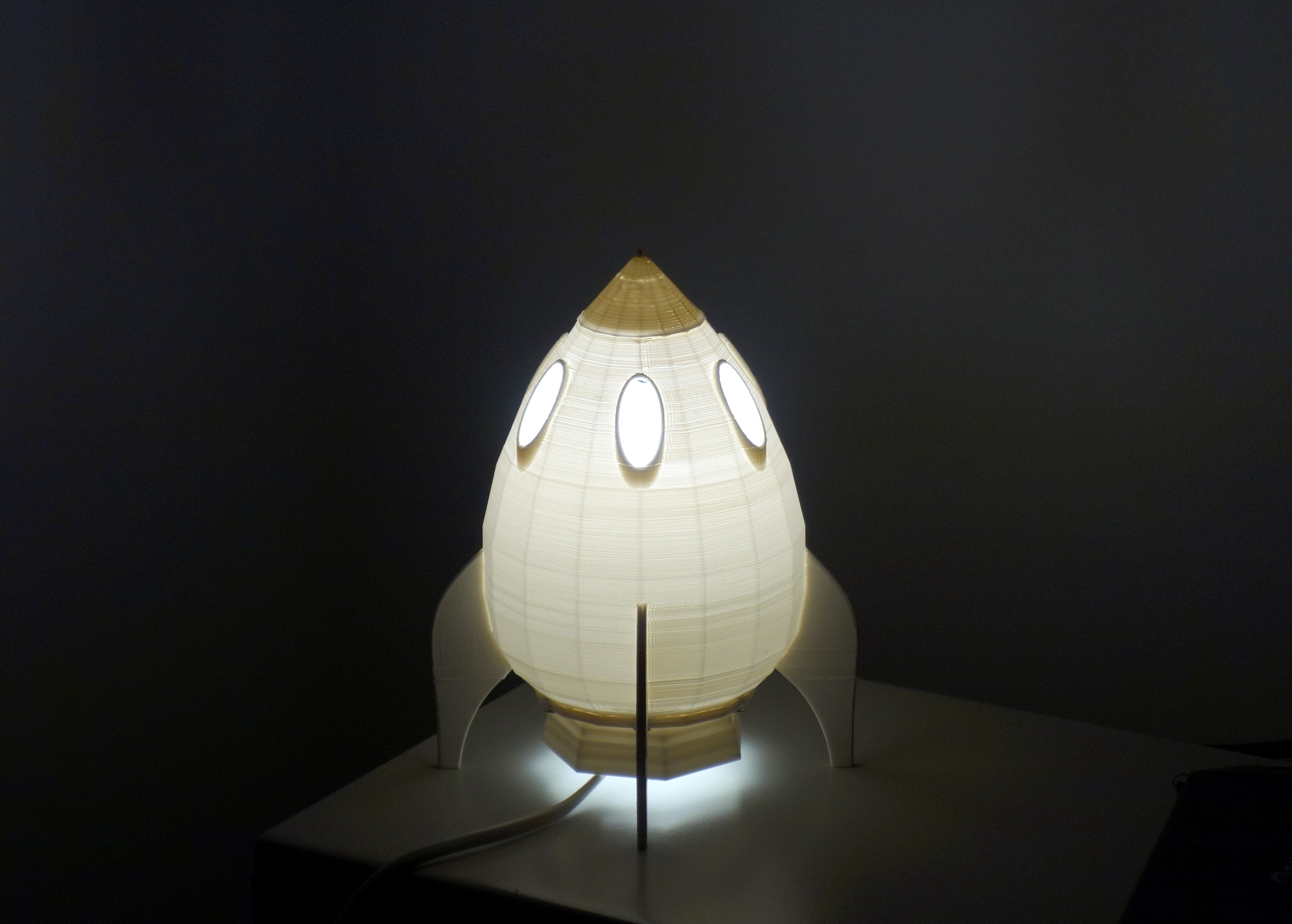 Rocket lamp