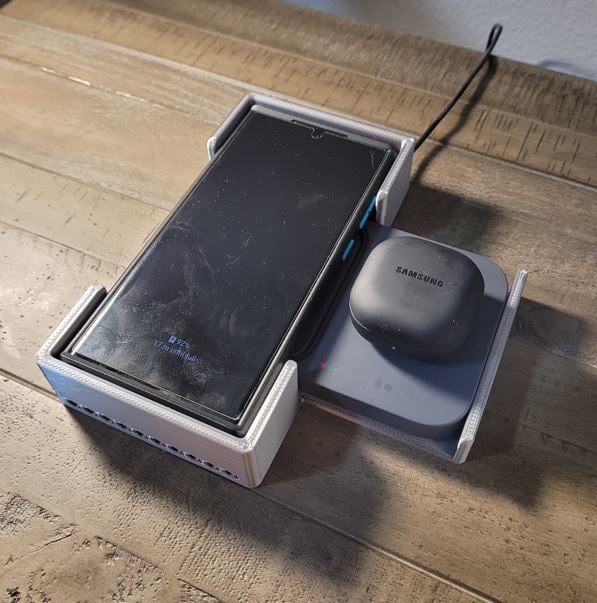 Samsung S23 Ultra Wireless Charging Station
