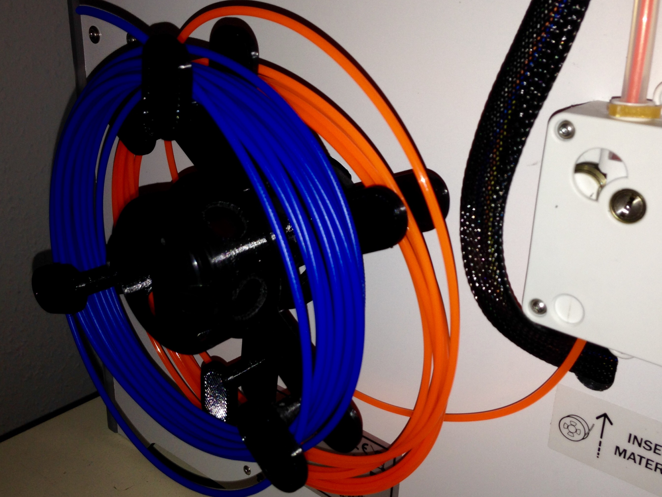 Remixed Parametric Loose Filament Spool Holder