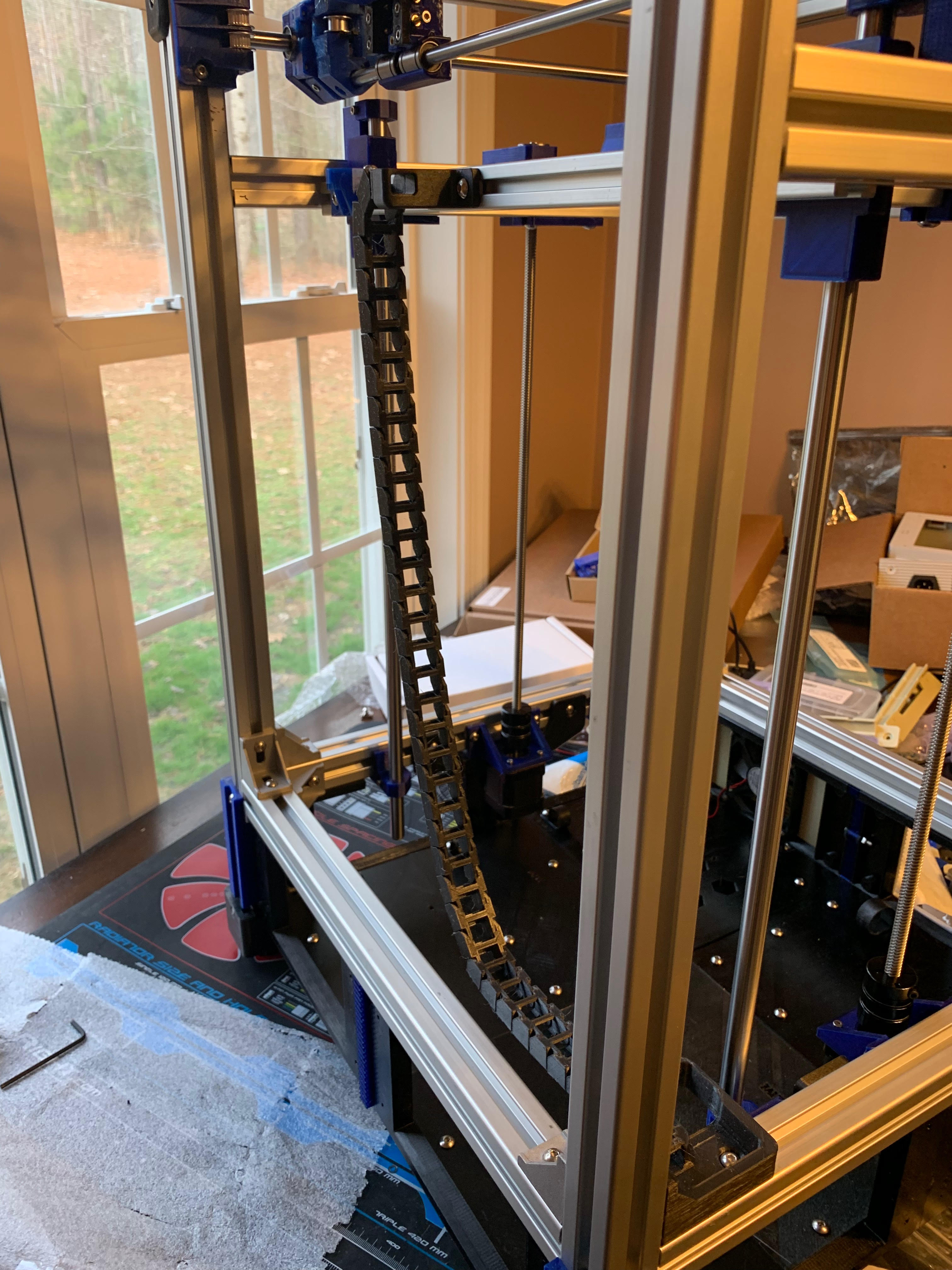 Hypercube Evolution Bed Cable Chain