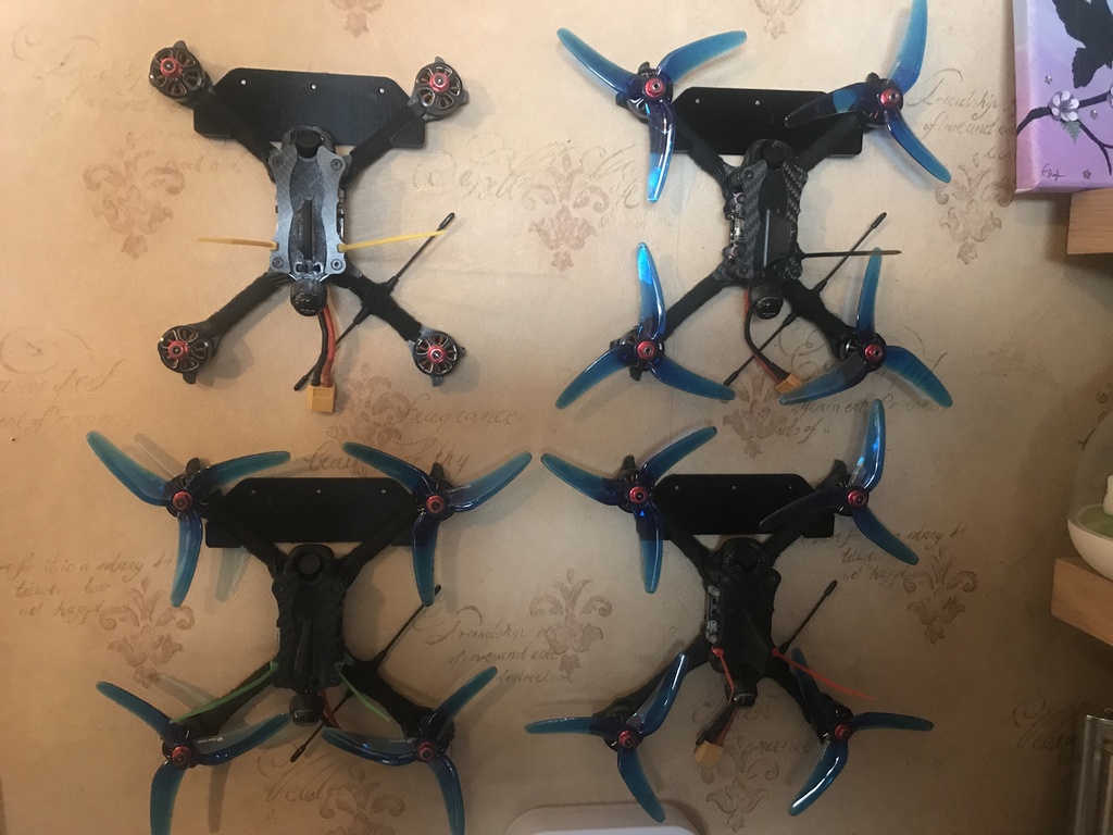 Mini Quad - Drone - Kwad Hanger