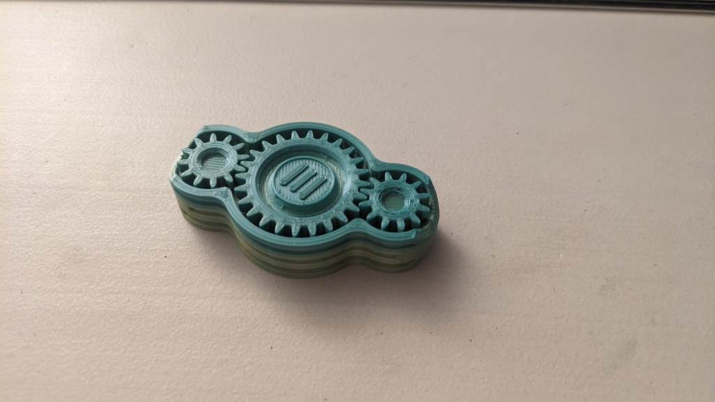 Symmetrical version of MakerBot Fidget Gear (Three gears instead of two)