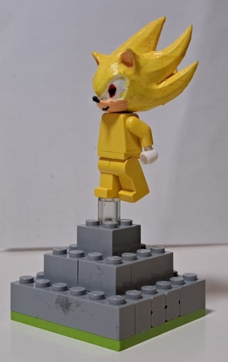 Lego Super Sonic Head