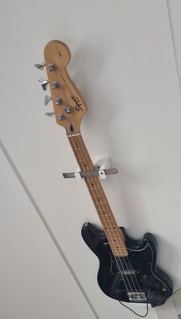 Guitar hanger