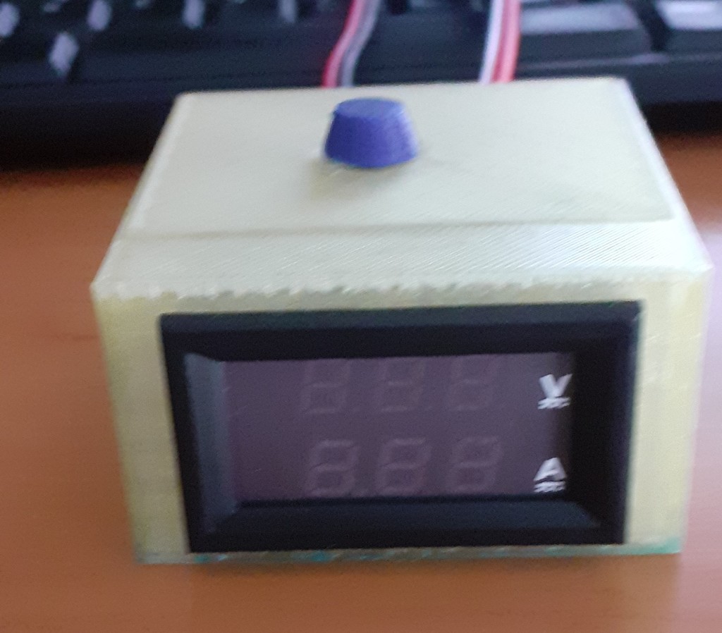Variable voltage DC power supply with ammeter.