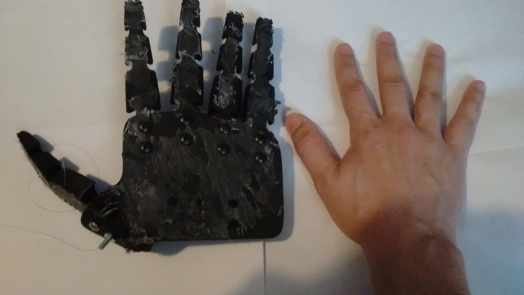 Simple 20 cm robot hand