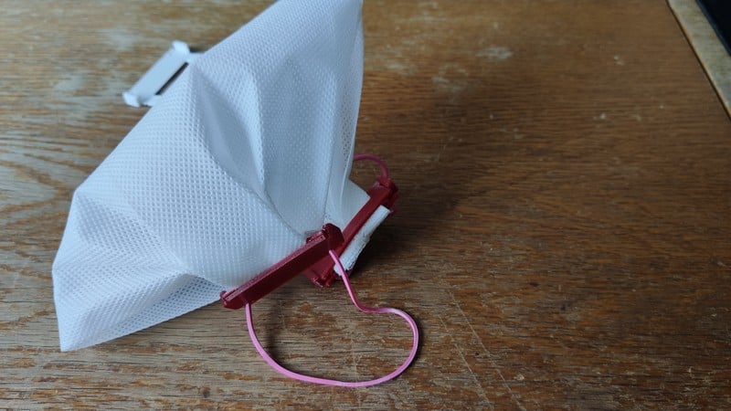 Simple clip for face mask (Corona virus Covid-19 protection)