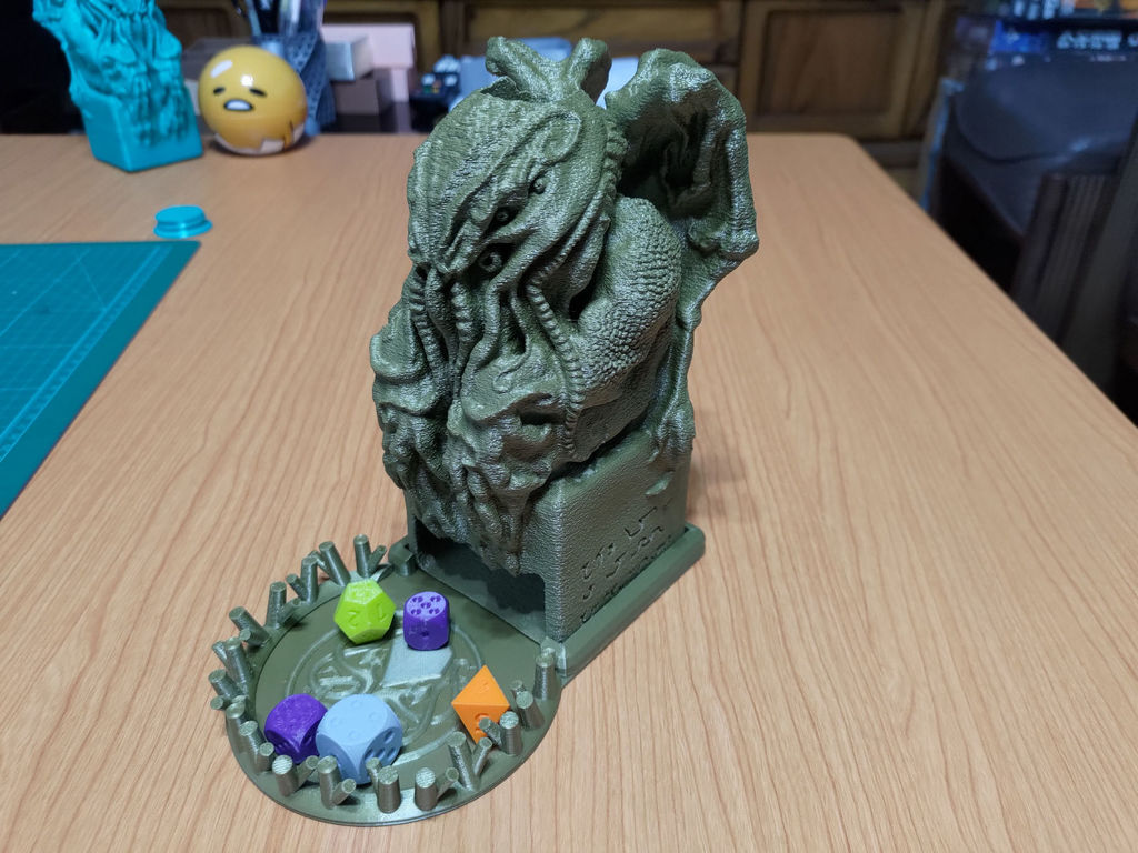 Celtic style tray for Cthulhu dice tower