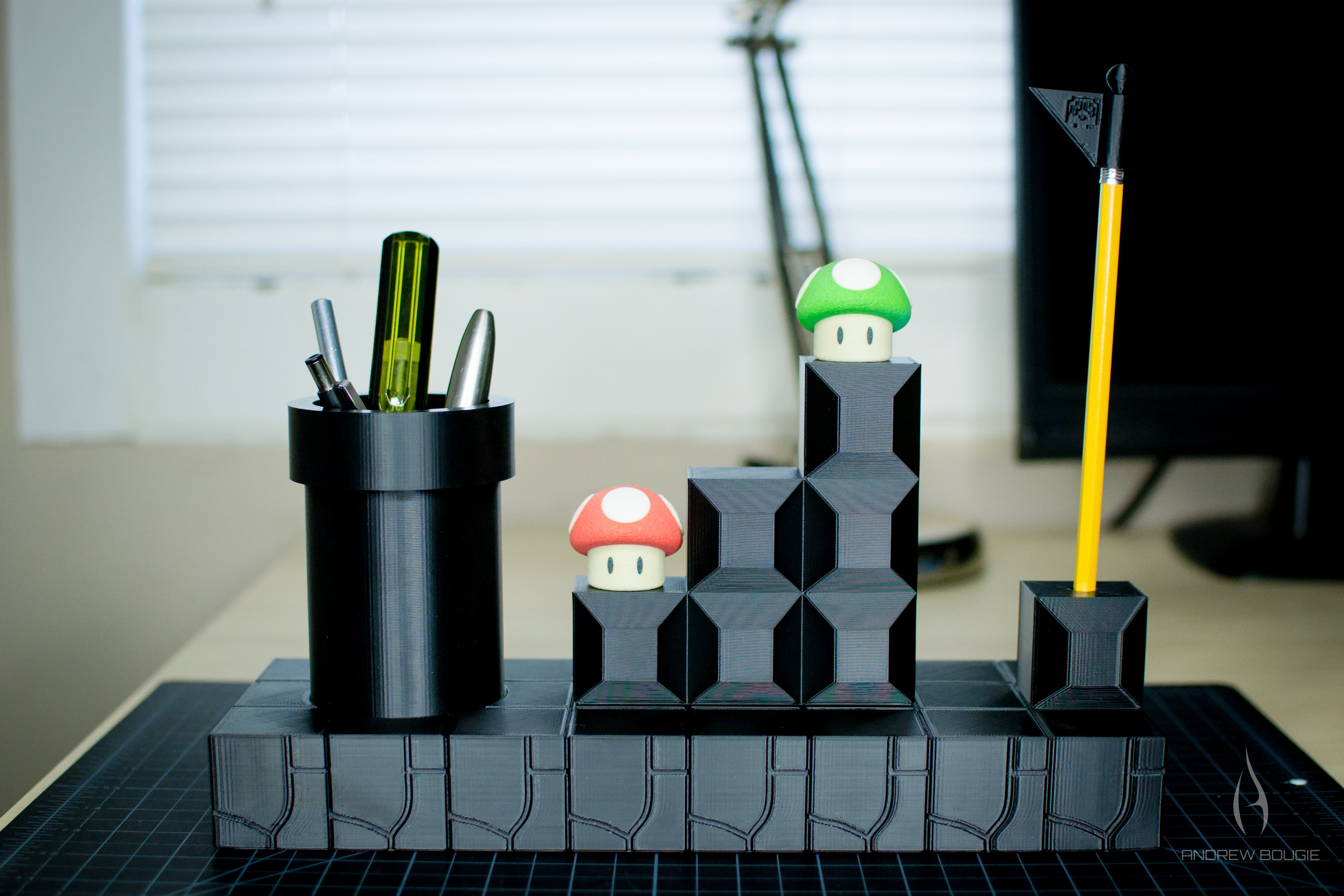 Super Mario Pen/Pencil Holder