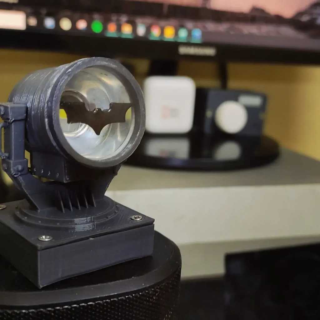 Miniature Bat-Symbol