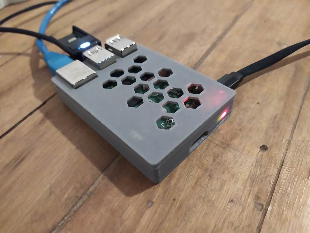 Raspberry Pi 4 Snap in Case Remixed
