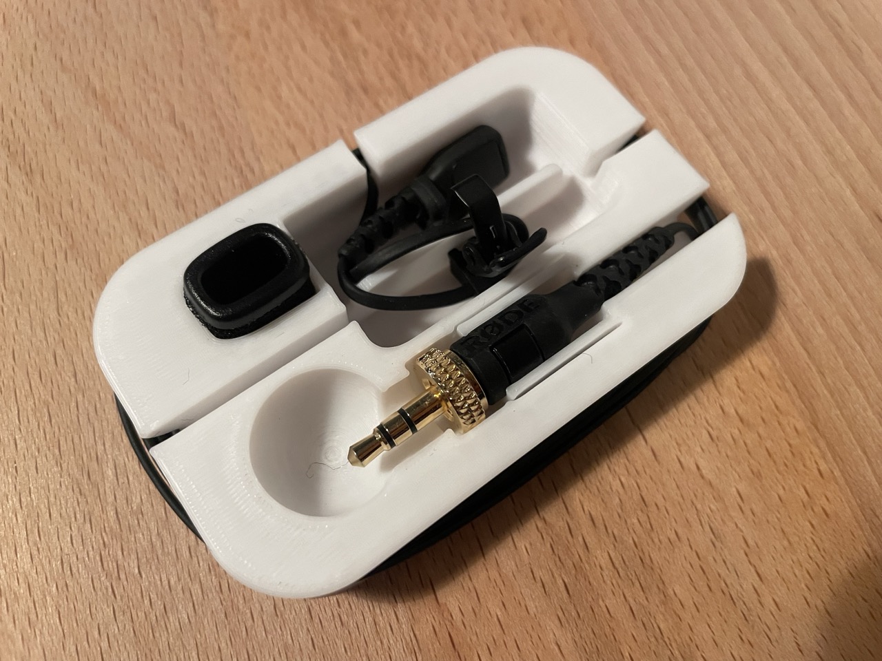Rode wireless lavalier microphone storage & mic cable protector