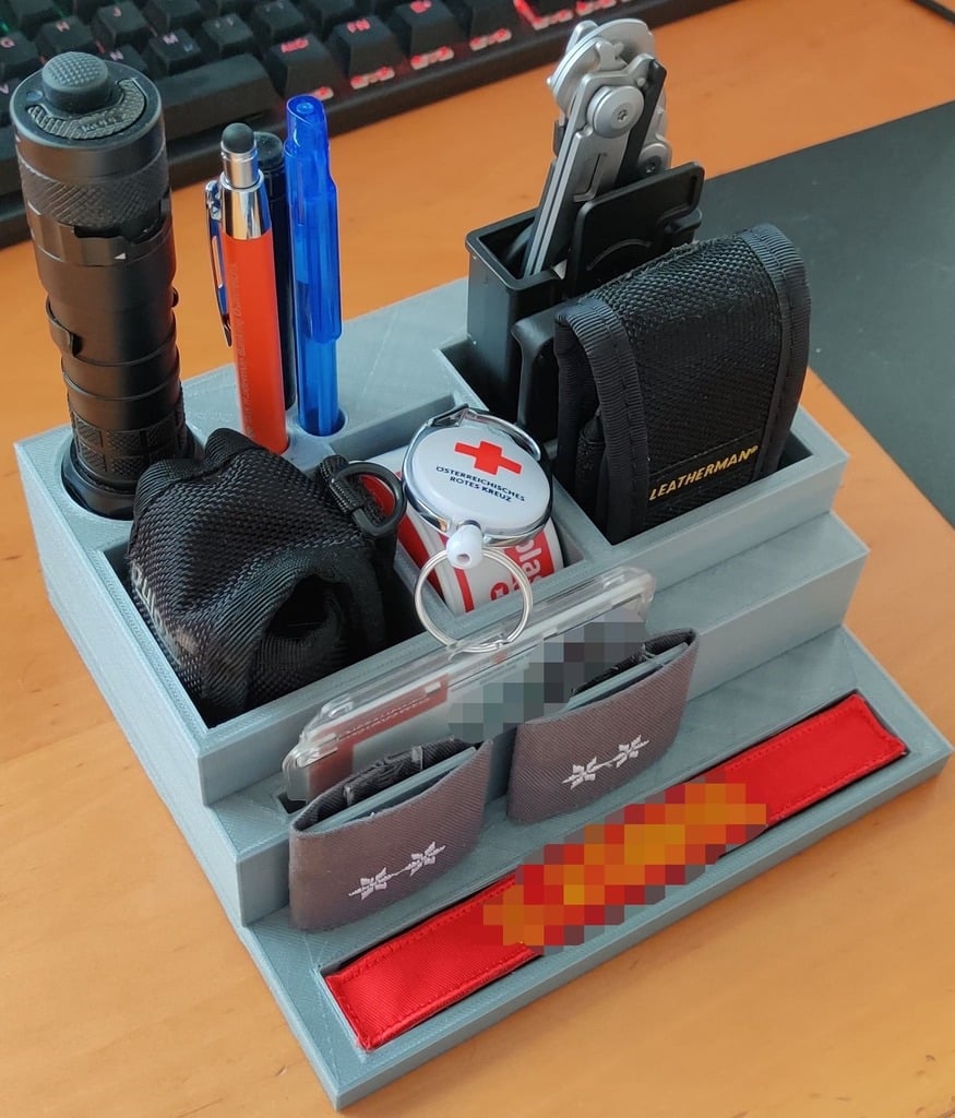 Shelf for paramedic gadgets