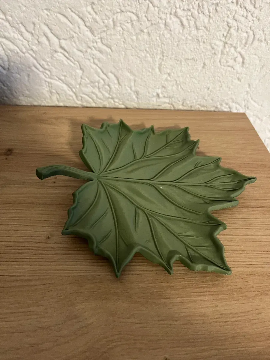 Miniatura 2 do modelo 3D Maple Leaf Bowl