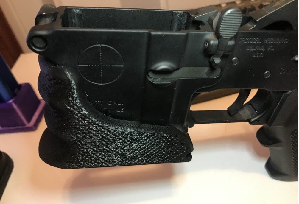 Ar Mag Well Grip