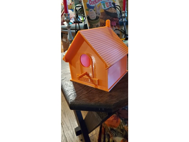Simple Birdhouse With Nameplate
