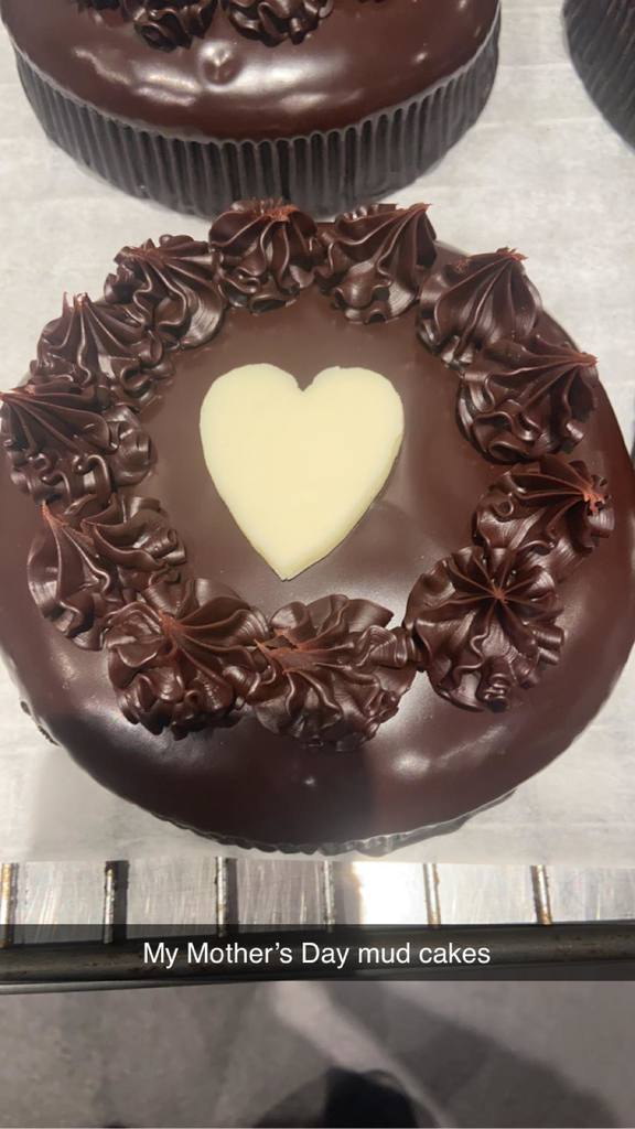 Love Heart Chocolate cake decoration
