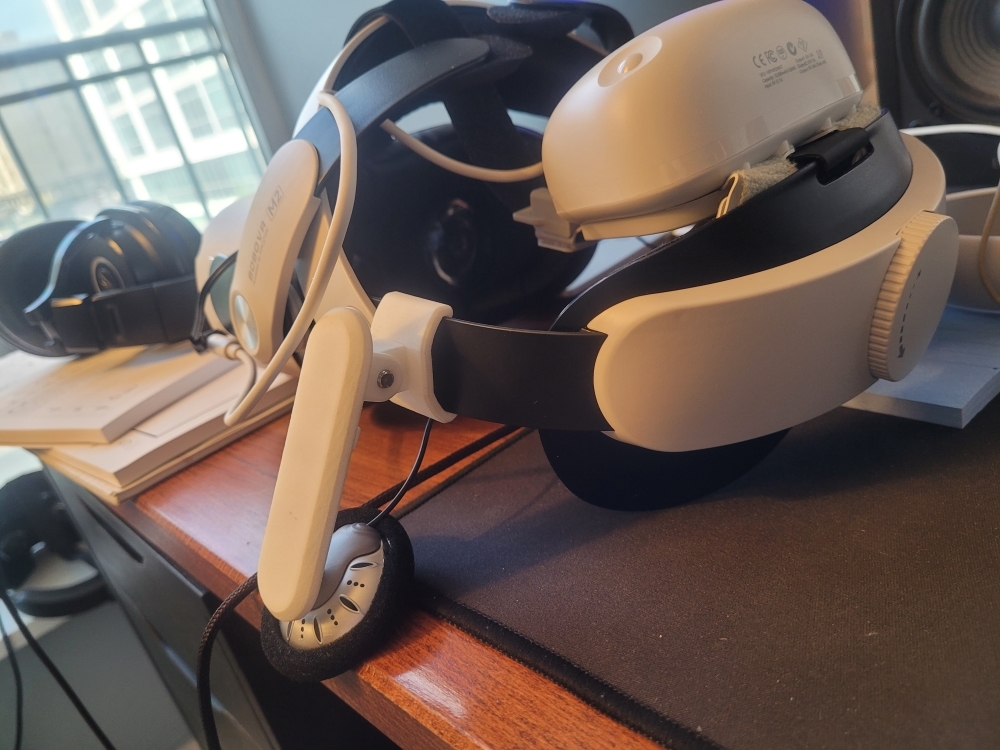 Sturdy Oculus Quest 2 Headphone Mount for BoboVR M2 Headstrap