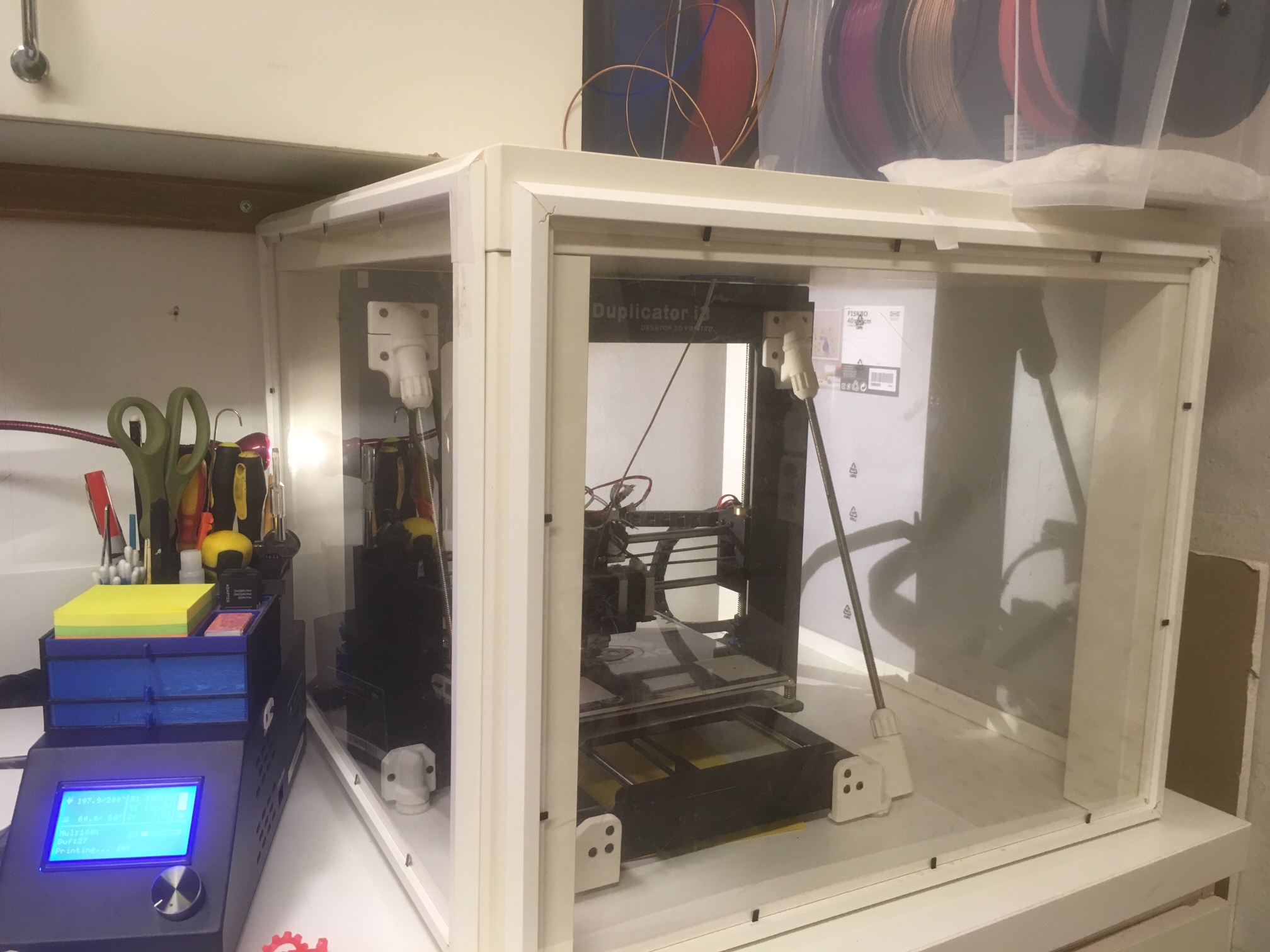 Improv enclosure IKEA Lack + IKEA Fiskbo frames