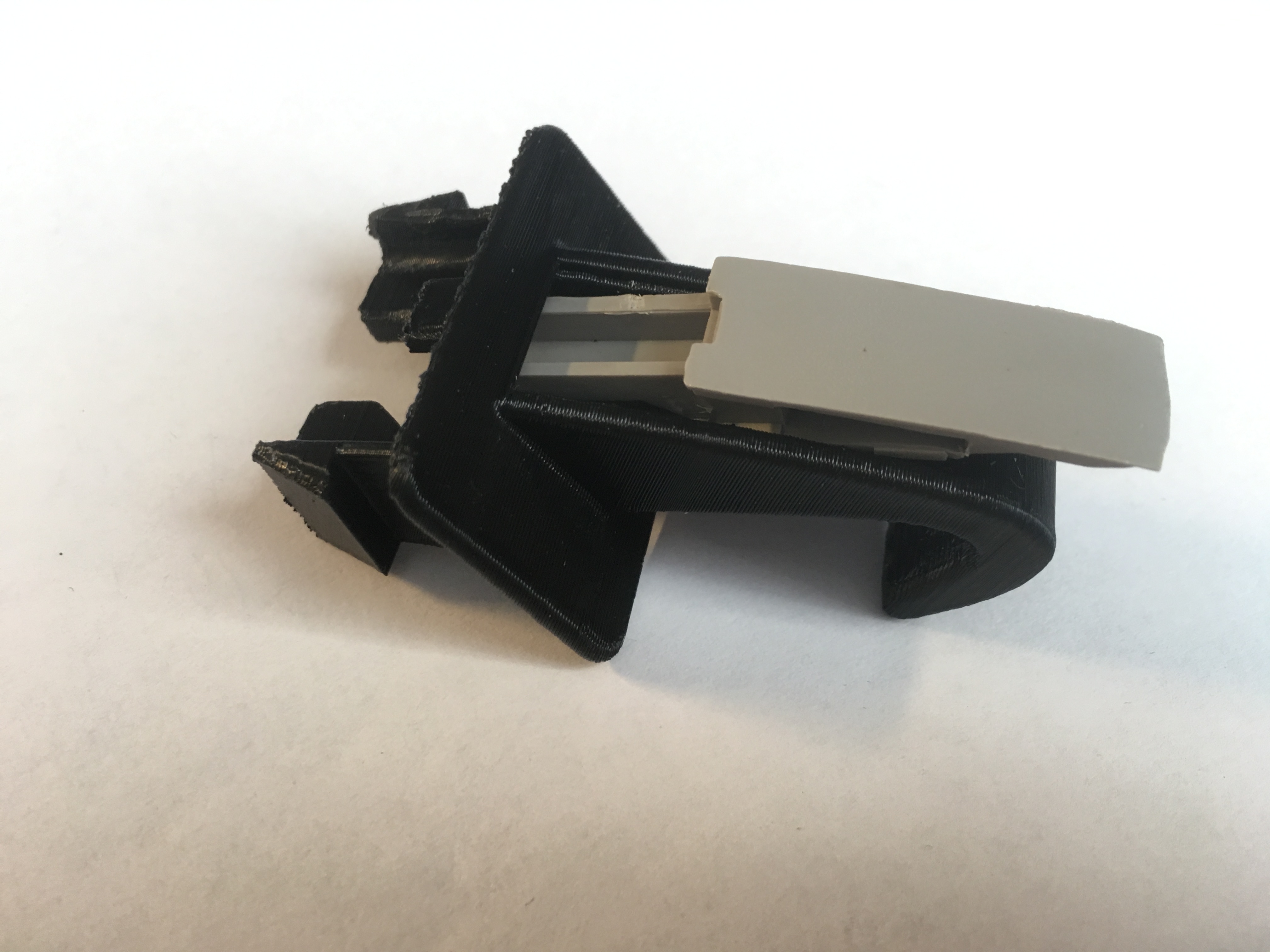 Ford Galaxy window shader hook (clip)
