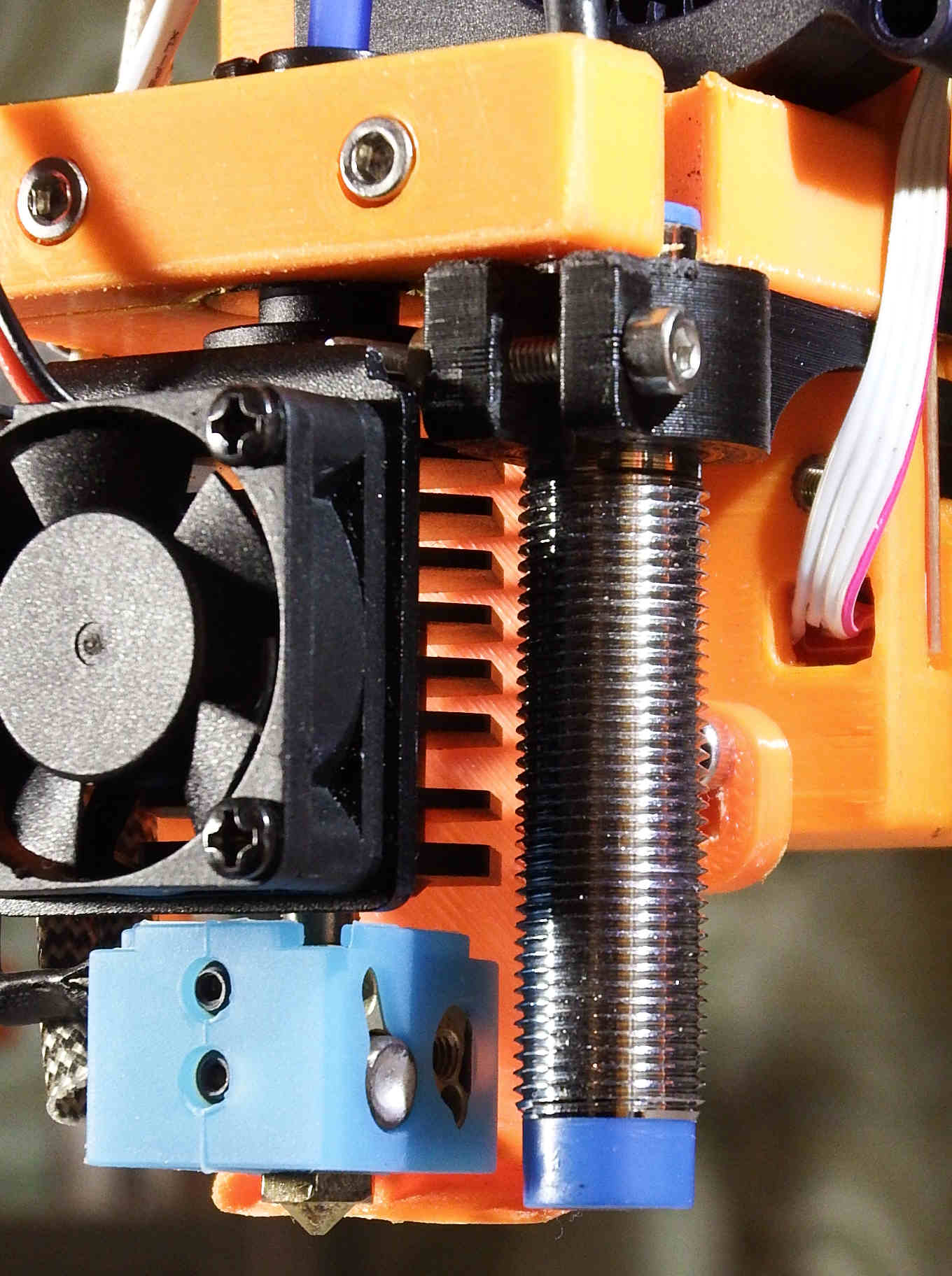 HyperCube Evolution: Holder for the inductive sensor