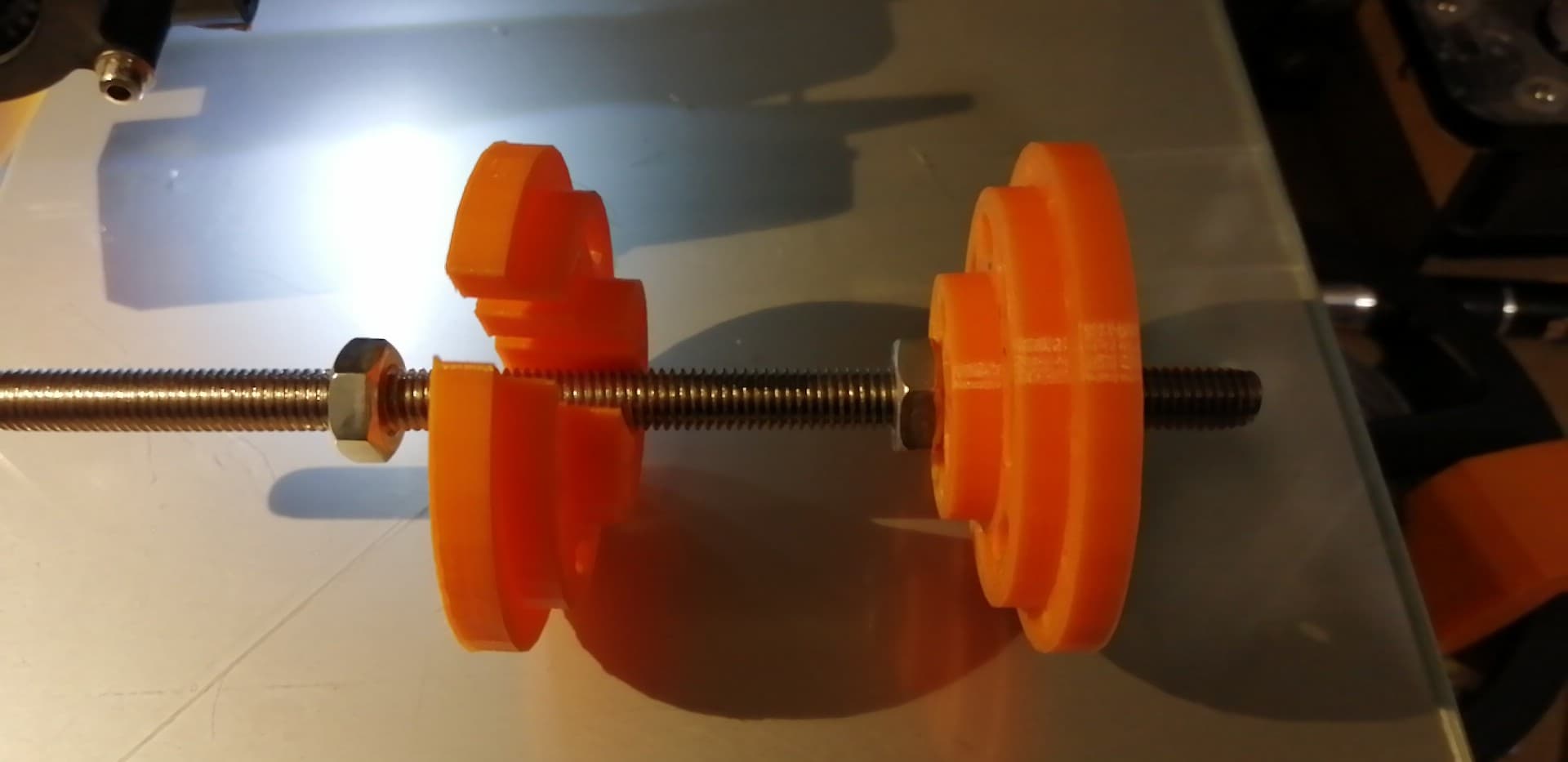 Filament roll holder