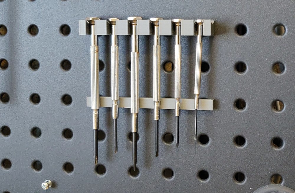 Precision screwdriver set holder for Metal pegboard
