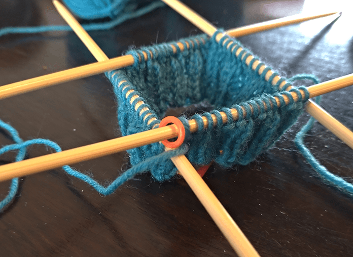 customizable knitting stitch marker