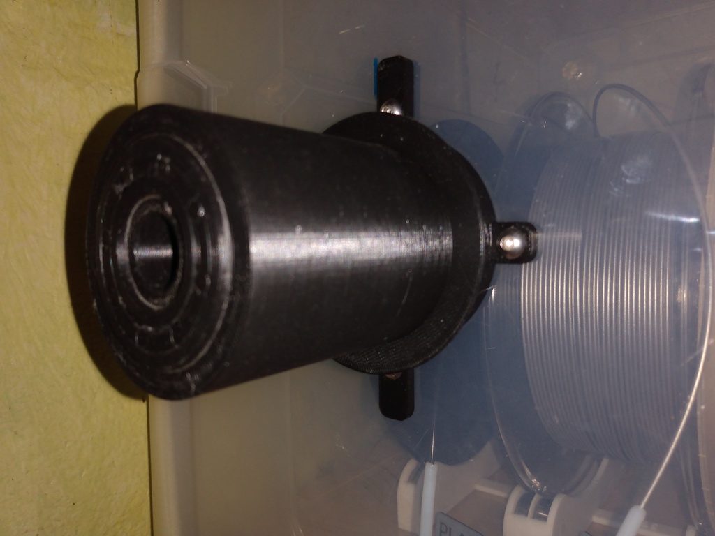 Front spool holder on ball bearings